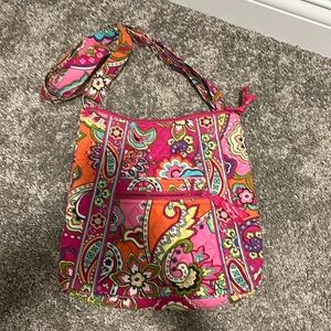 Like new Vera Bradley shoulder/crossbody.
